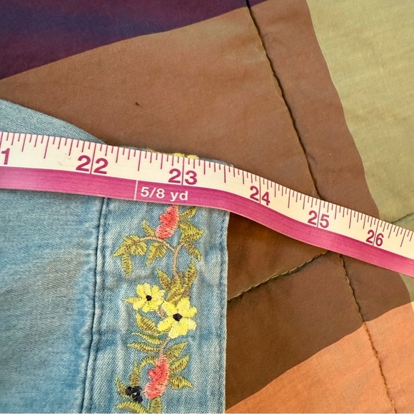 Vintage Northern treasures Blue Embroidered  chambray Jean Shirt women’s size M - Picture 10 of 10